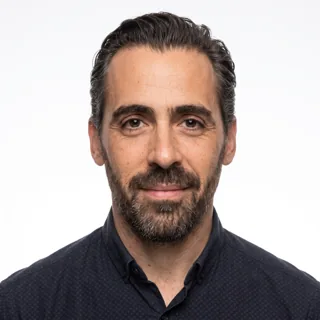 Victor HERNANDEZ